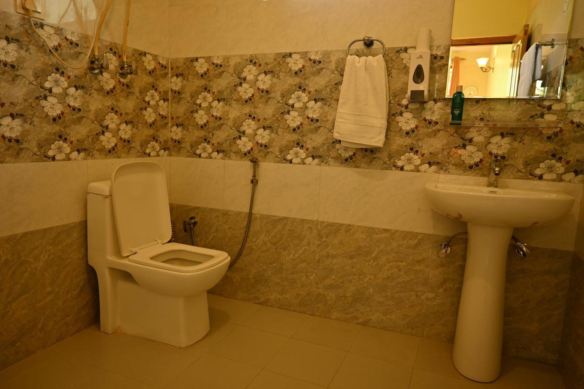 Bed and Breakfast Cascade Mountain Retreat Manali Esterno foto